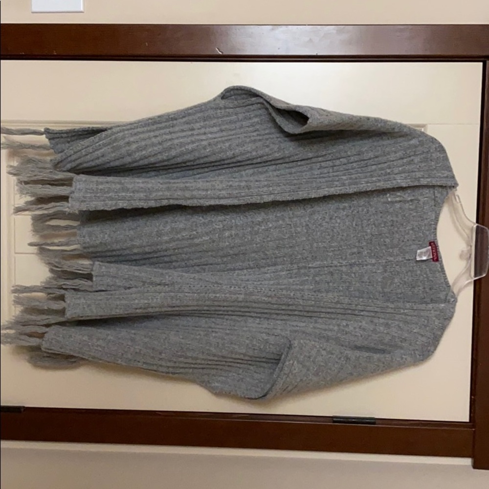 Flowy, oversized cardigan